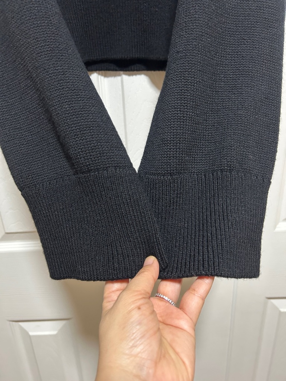 Quince Australian Merino Wool Cropped Mock Neck Sweater Black - Size Medium - Picture 5 of 7